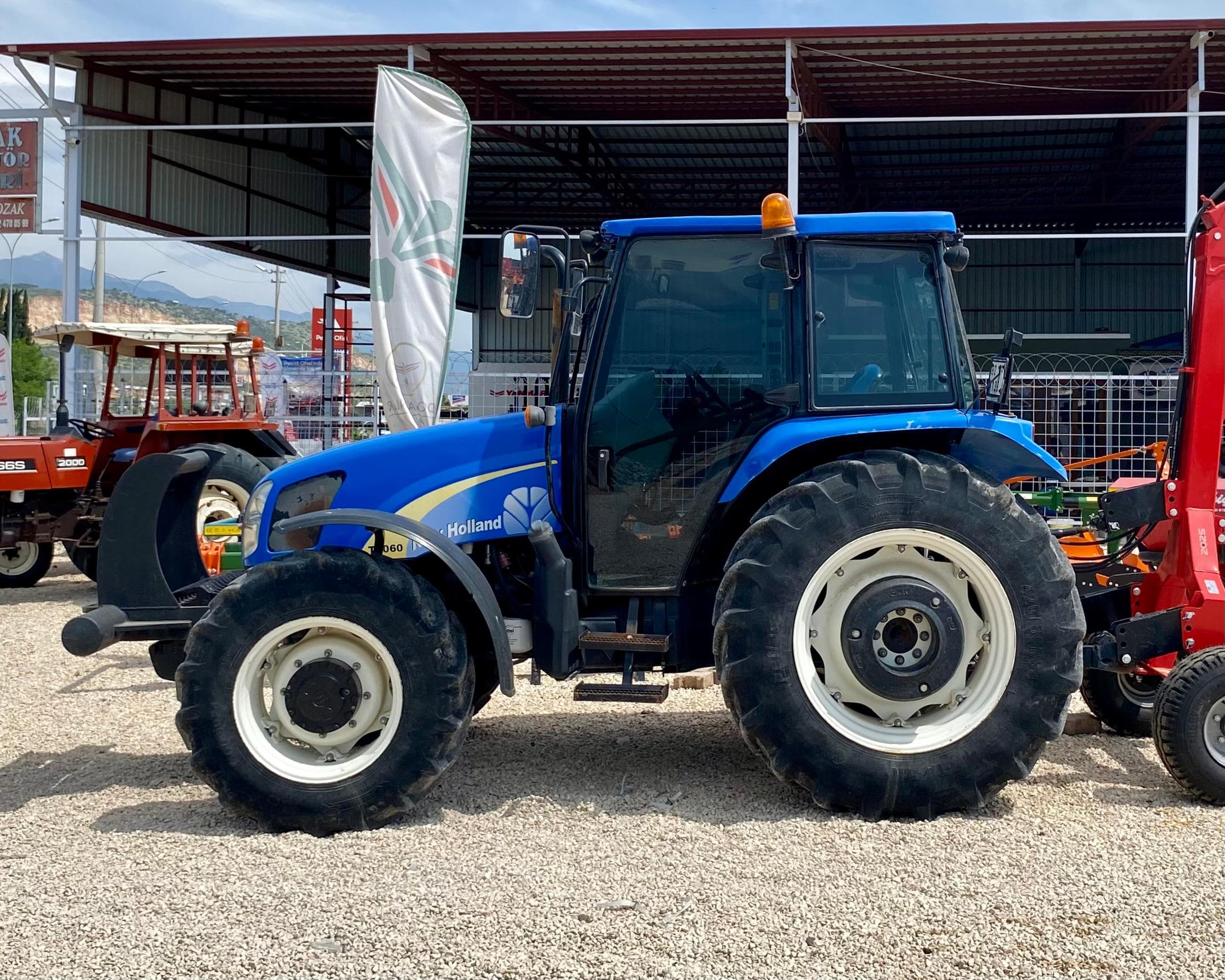 New Holland T5060